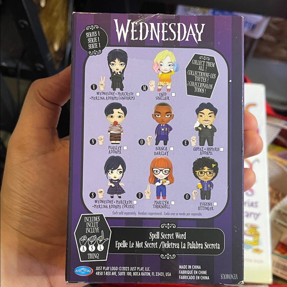 Wednesday Series 1 Enid Sinclair Collectible Mini Figure - Picture 2 of 7